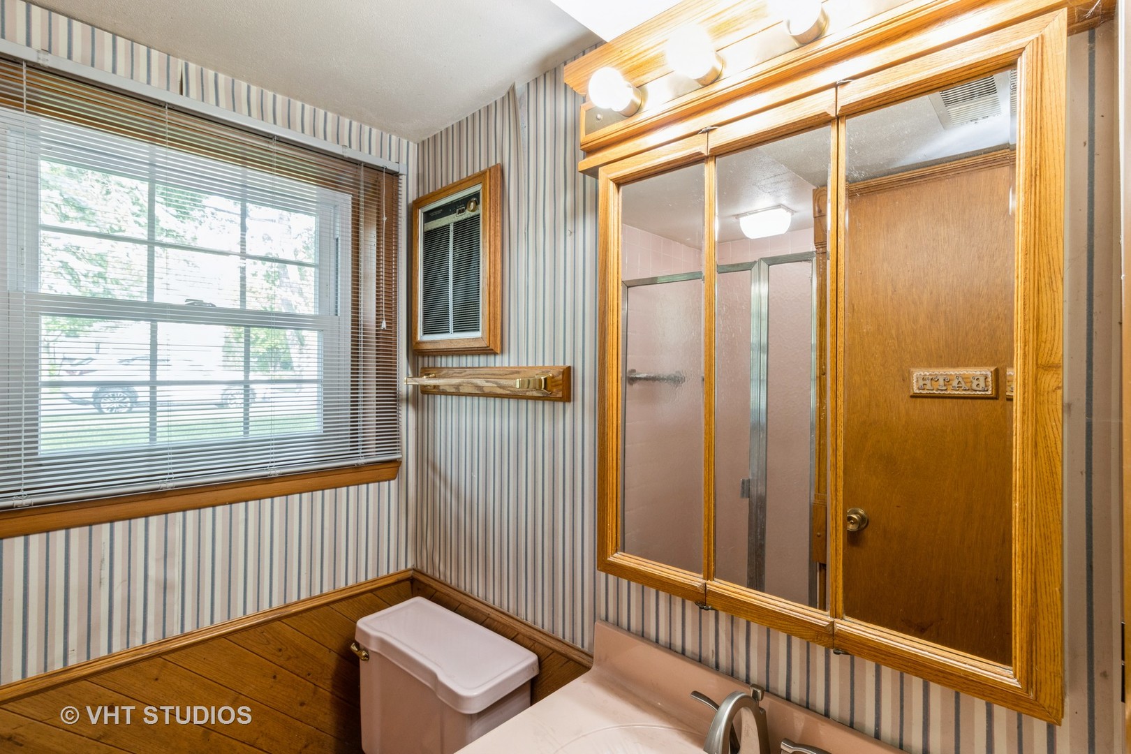 1021 Mercury Drive, Schaumburg, IL 60193