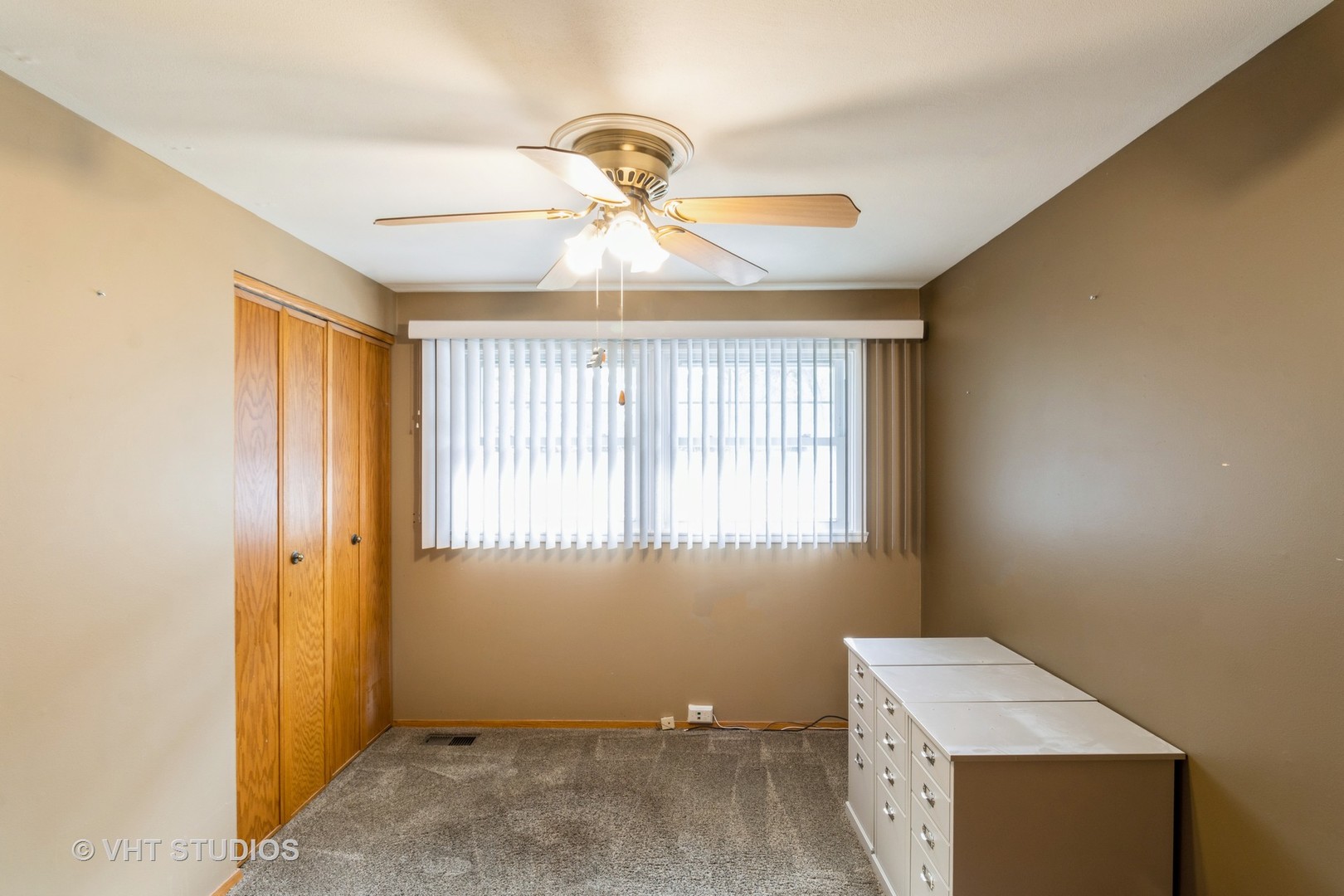 1021 Mercury Drive, Schaumburg, IL 60193