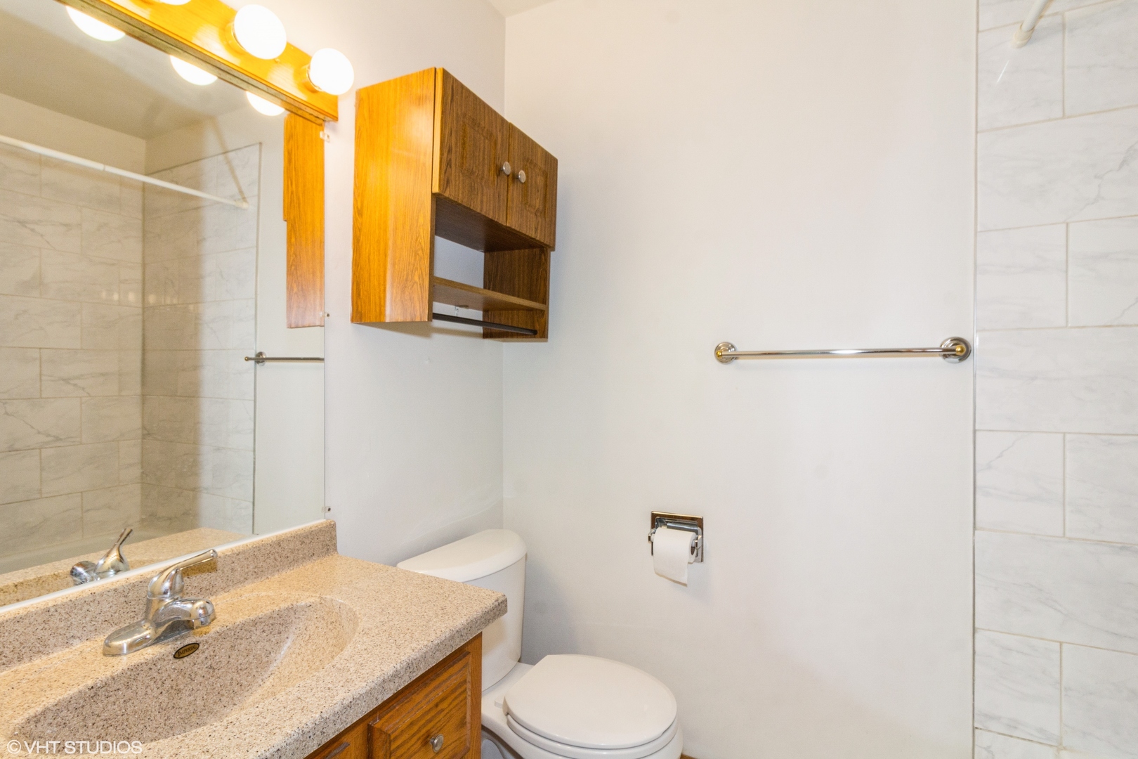 2304 Carnation Drive #2304, Crest Hill, IL 60403