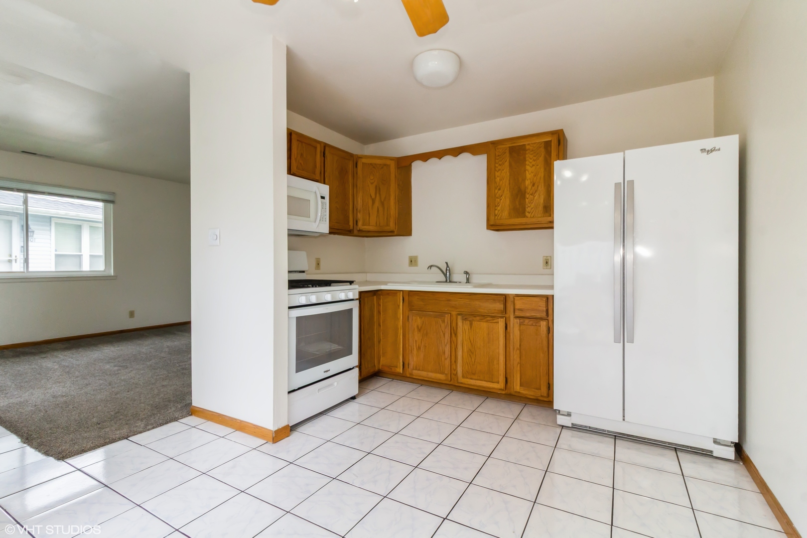 2304 Carnation Drive #2304, Crest Hill, IL 60403