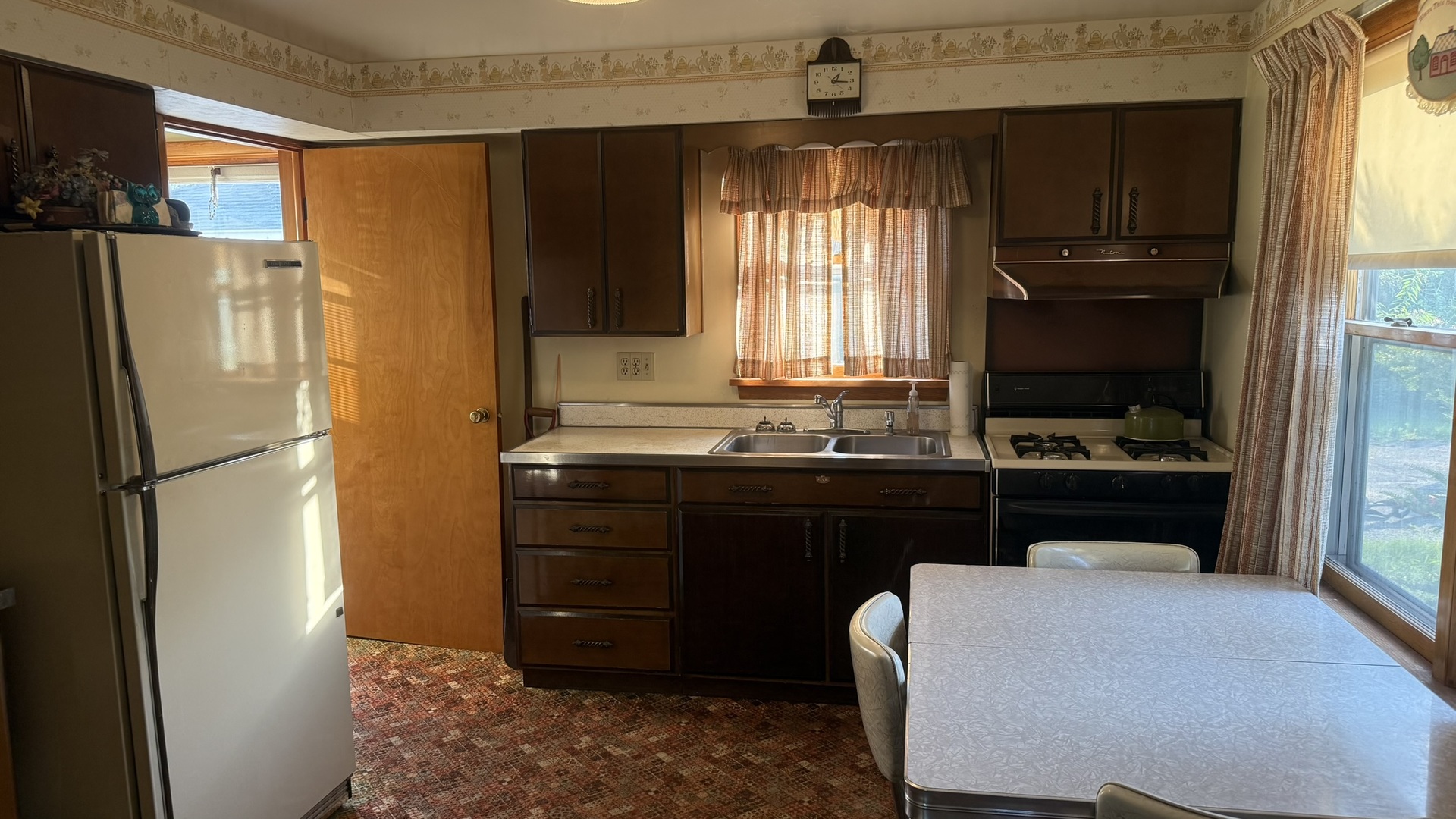414 E State Road 2, Valparaiso, IN 46383