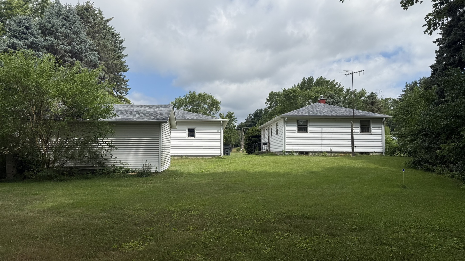 414 E State Road 2, Valparaiso, IN 46383