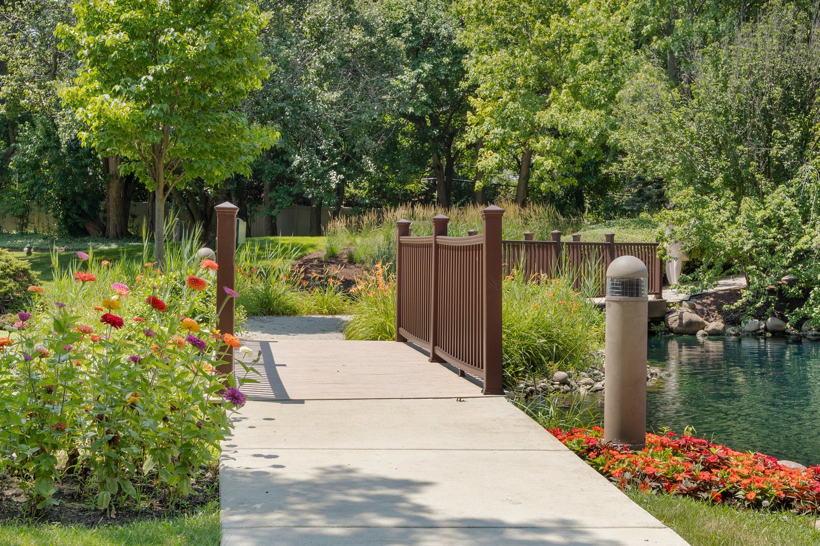 2 Oakbrook Club Drive #B207, Oak Brook, IL 60523