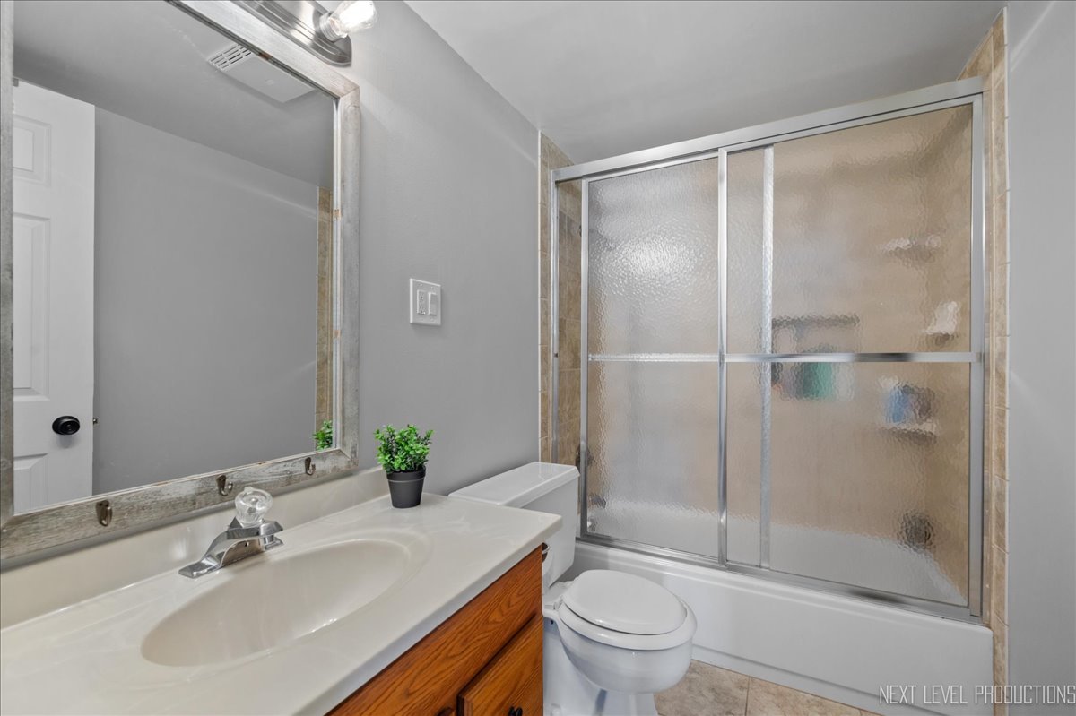 1052 N Mill Street #111, Naperville, IL 60563