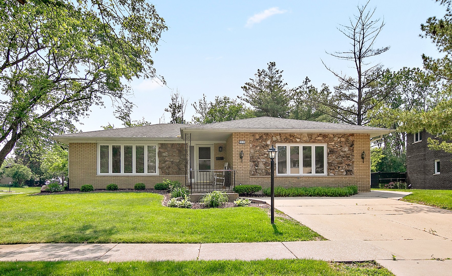 15156 chestnut Lane, Oak Forest, IL 60452