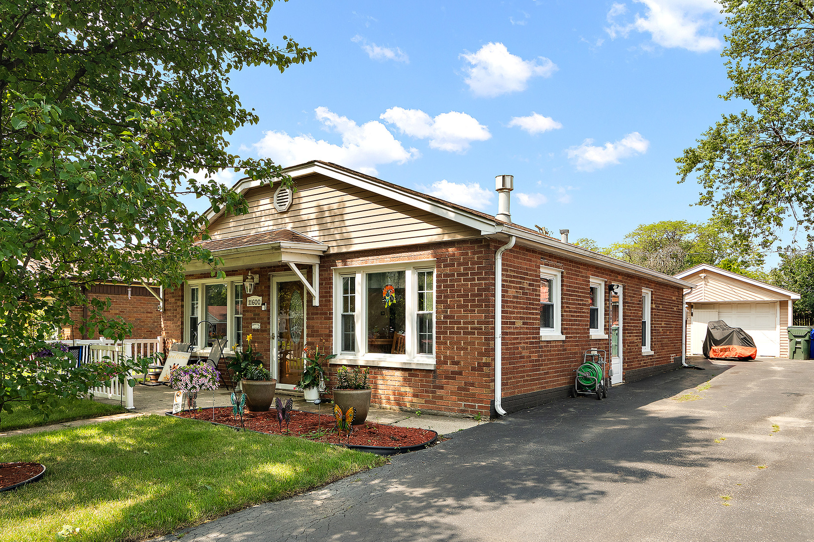 11600 S Sacramento Drive, Merrionette Park, IL 60803