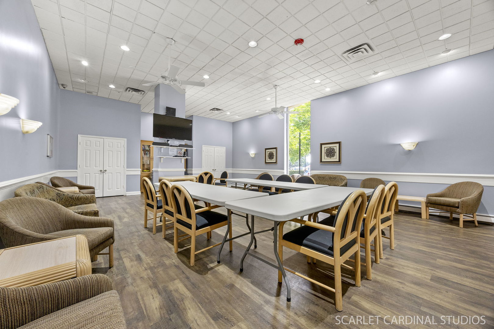 40 N Tower Road #11E, Oak Brook, IL 60523