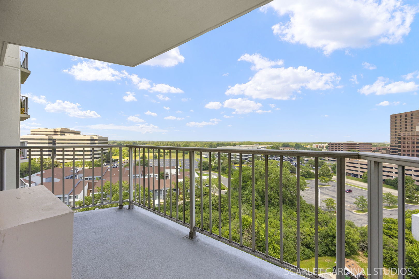 40 N Tower Road #11E, Oak Brook, IL 60523