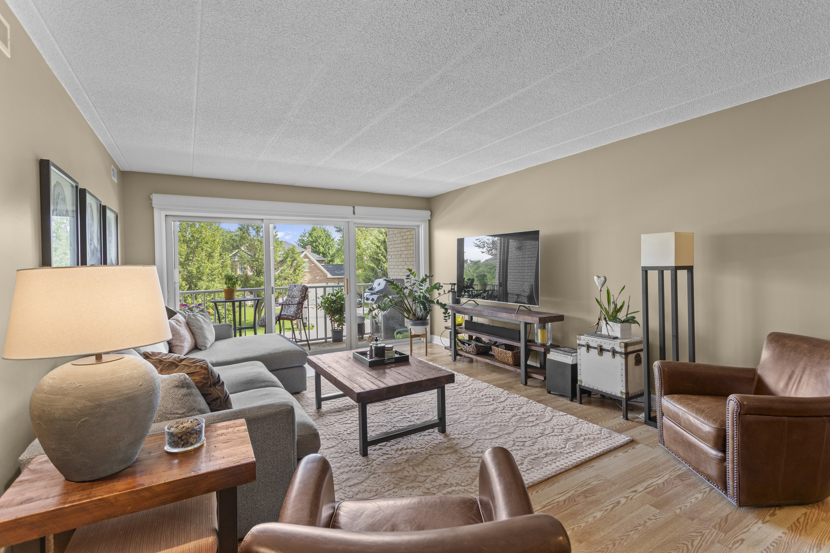 440 E MONTROSE Avenue #209, Wood Dale, IL 60191