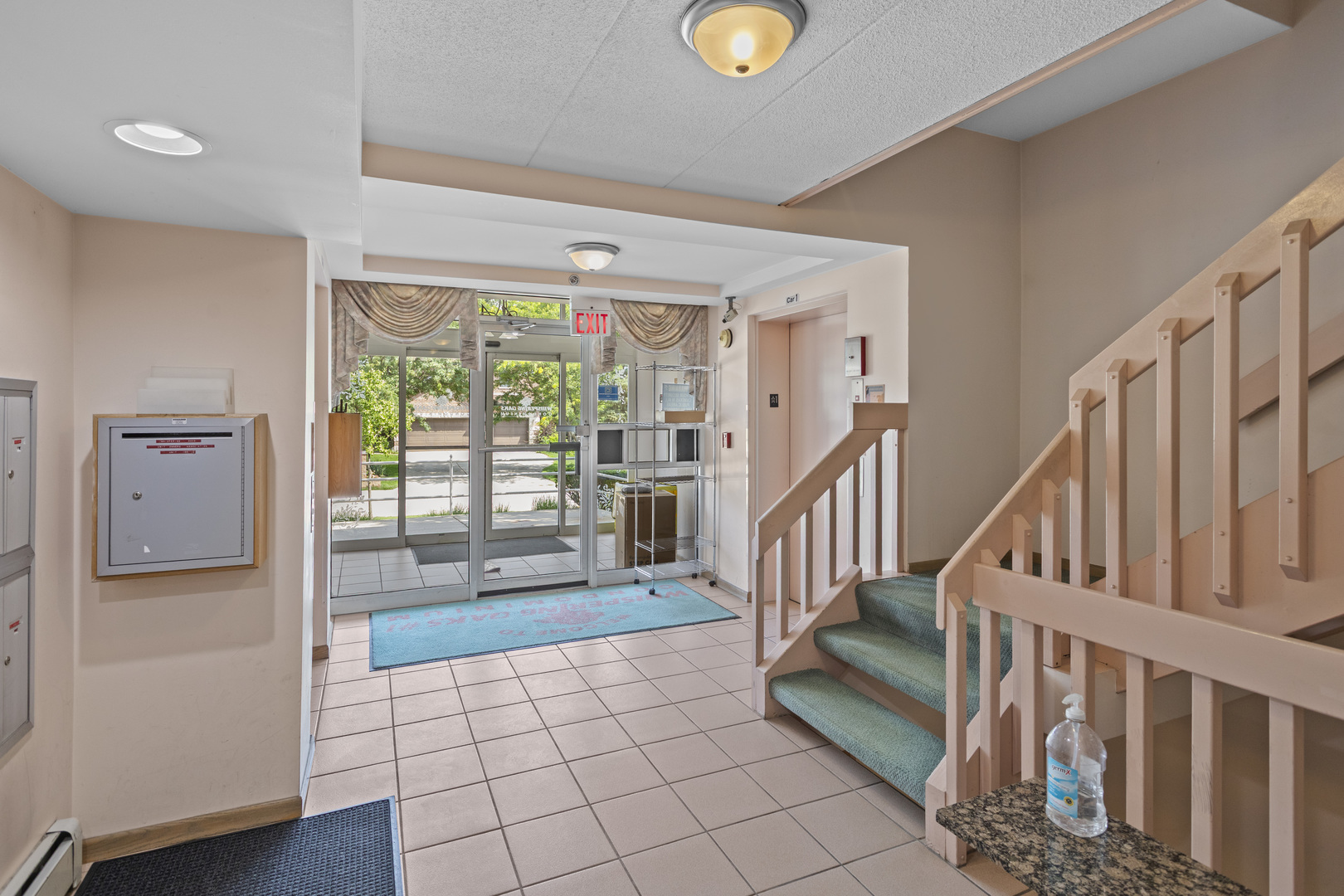 440 E MONTROSE Avenue #209, Wood Dale, IL 60191