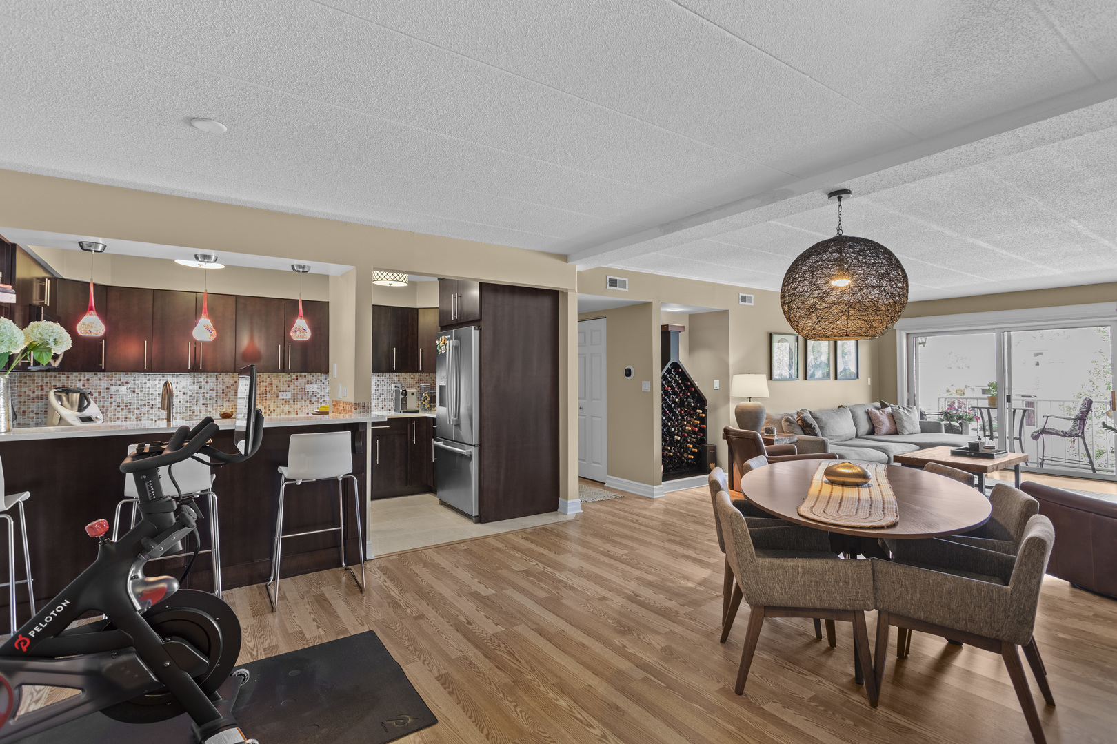 440 E MONTROSE Avenue #209, Wood Dale, IL 60191