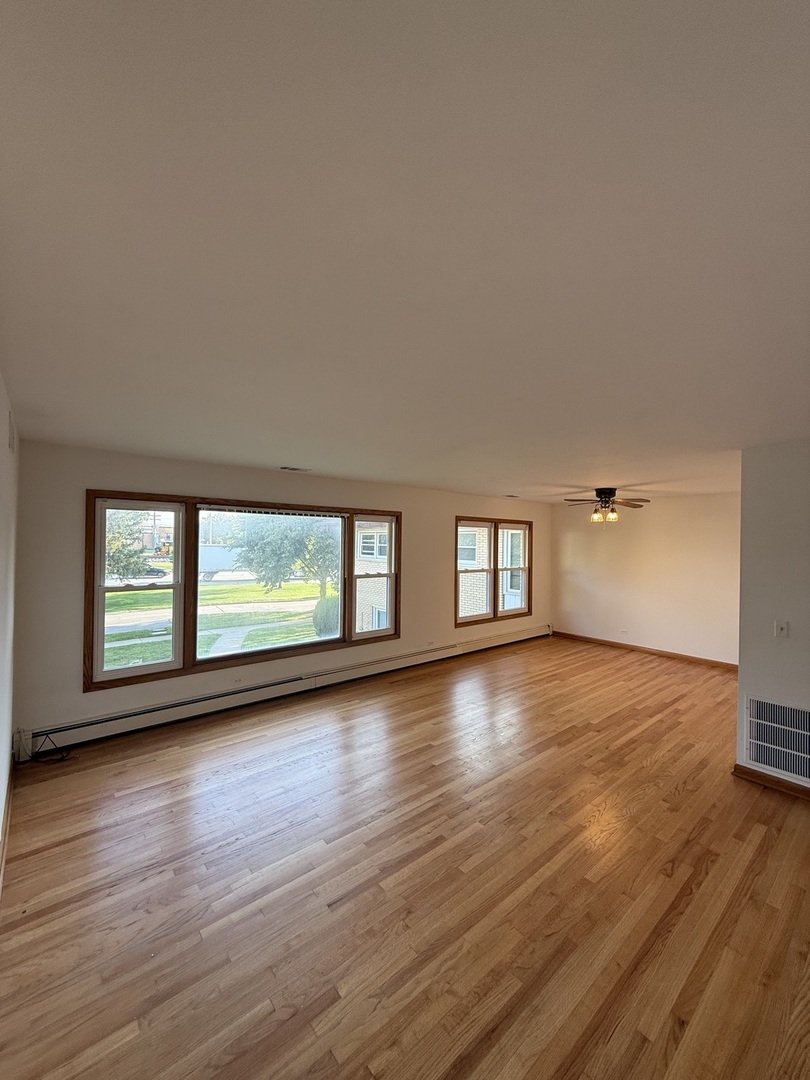 Arlington Heights, IL 60004