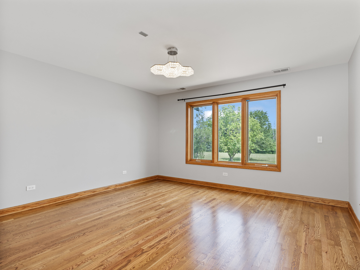22660 S Harlem Avenue, Frankfort, IL 60423