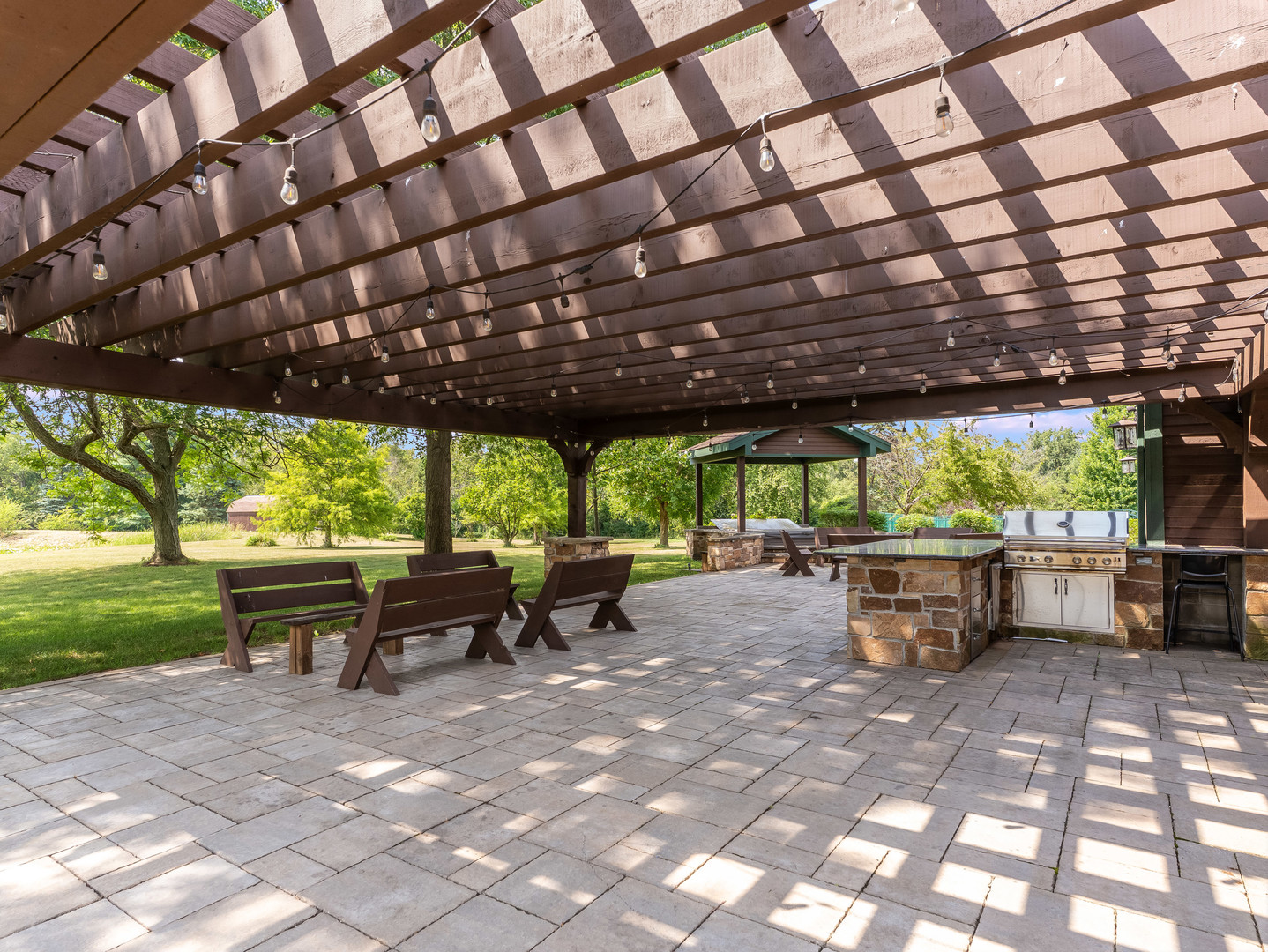 22660 S Harlem Avenue, Frankfort, IL 60423
