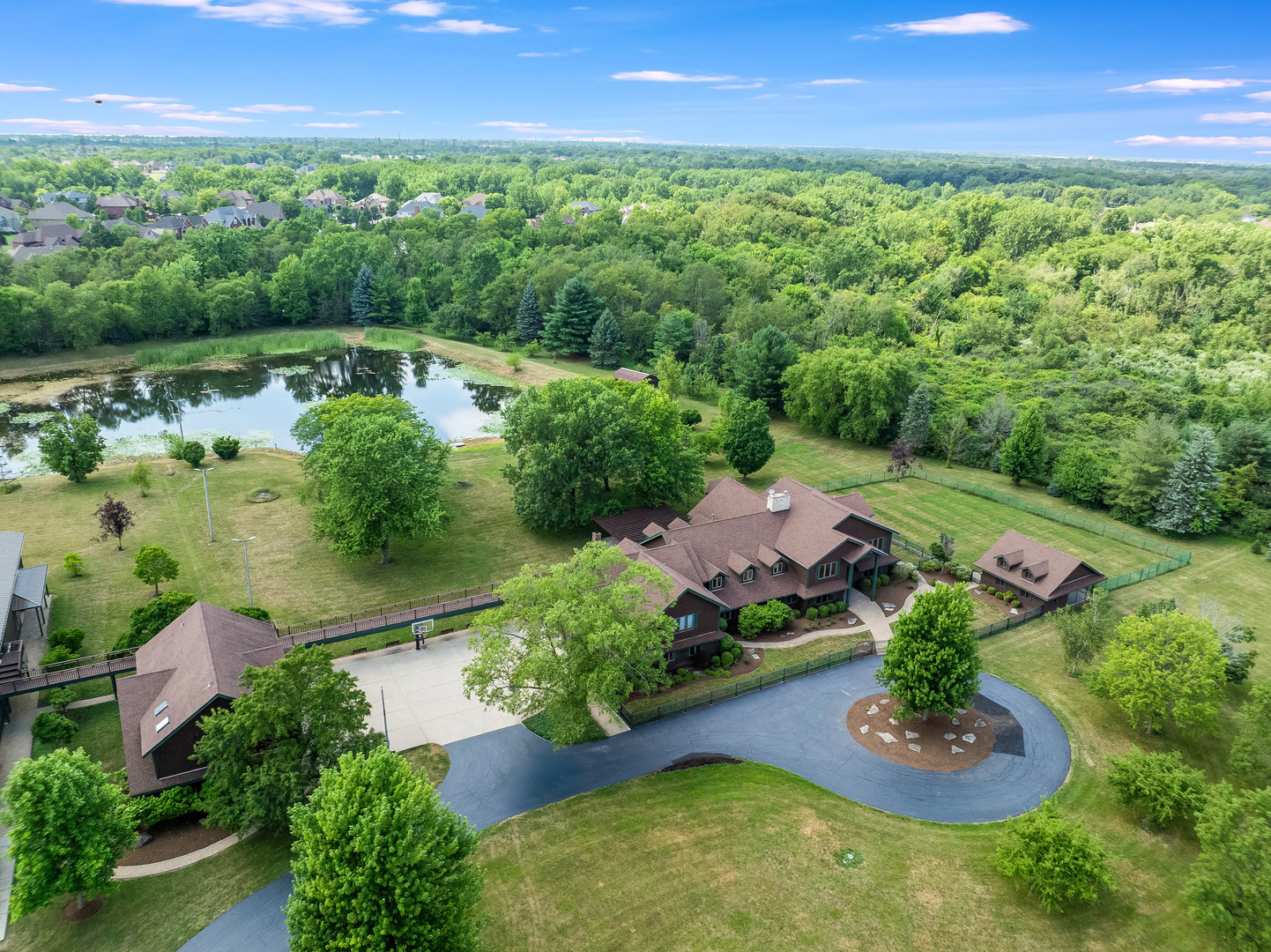 22660 S Harlem Avenue, Frankfort, IL 60423