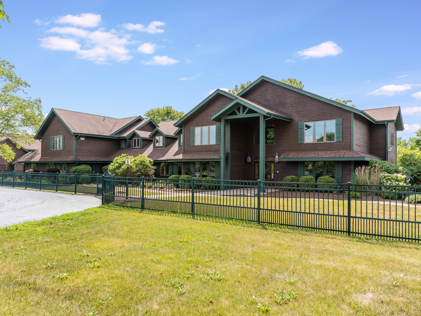 22660 S Harlem Avenue, Frankfort, IL 60423