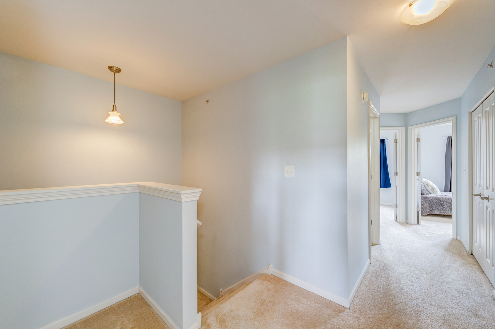 2569 Waterbury Lane, Buffalo Grove, IL 60089