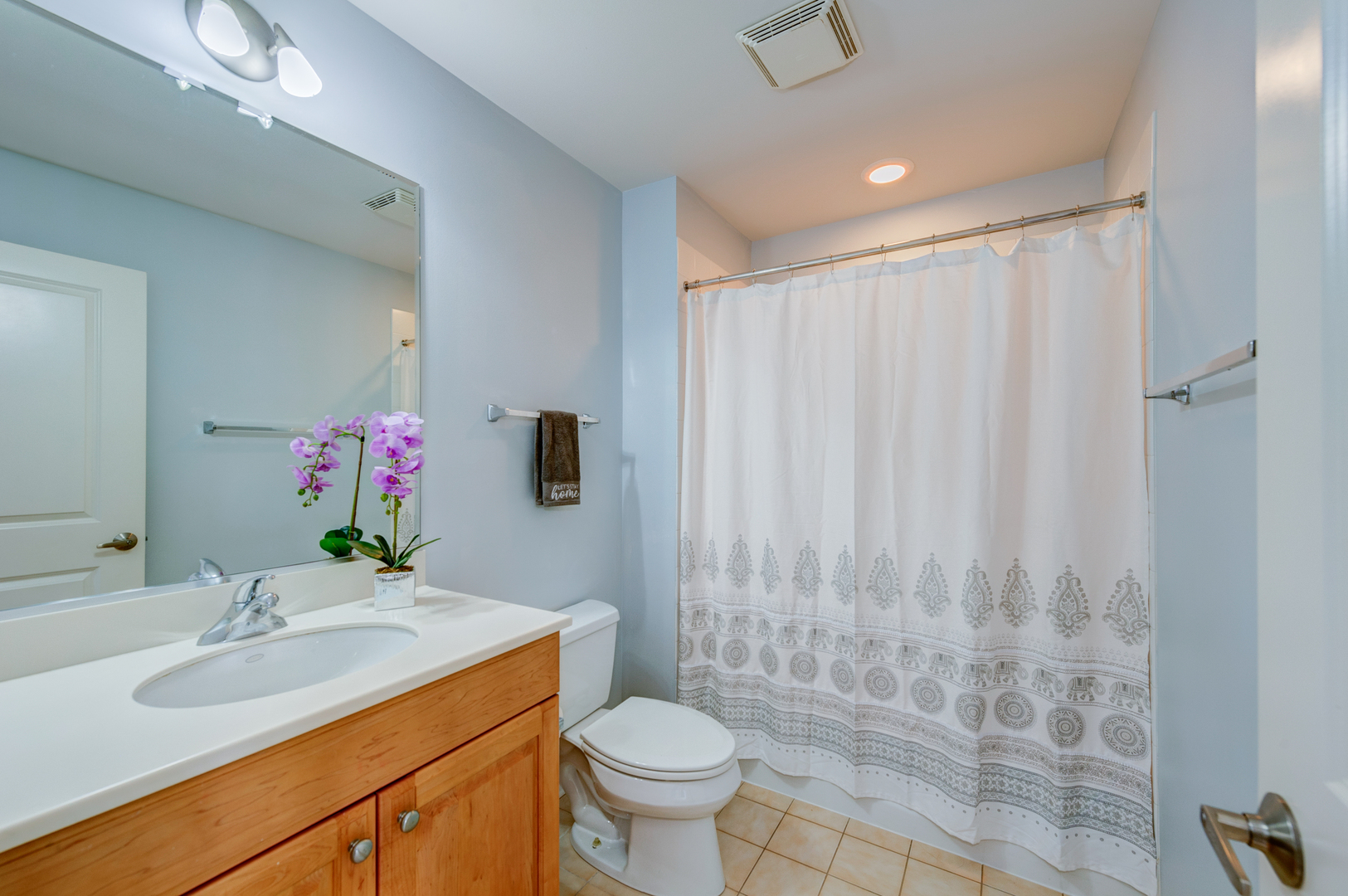 2569 Waterbury Lane, Buffalo Grove, IL 60089