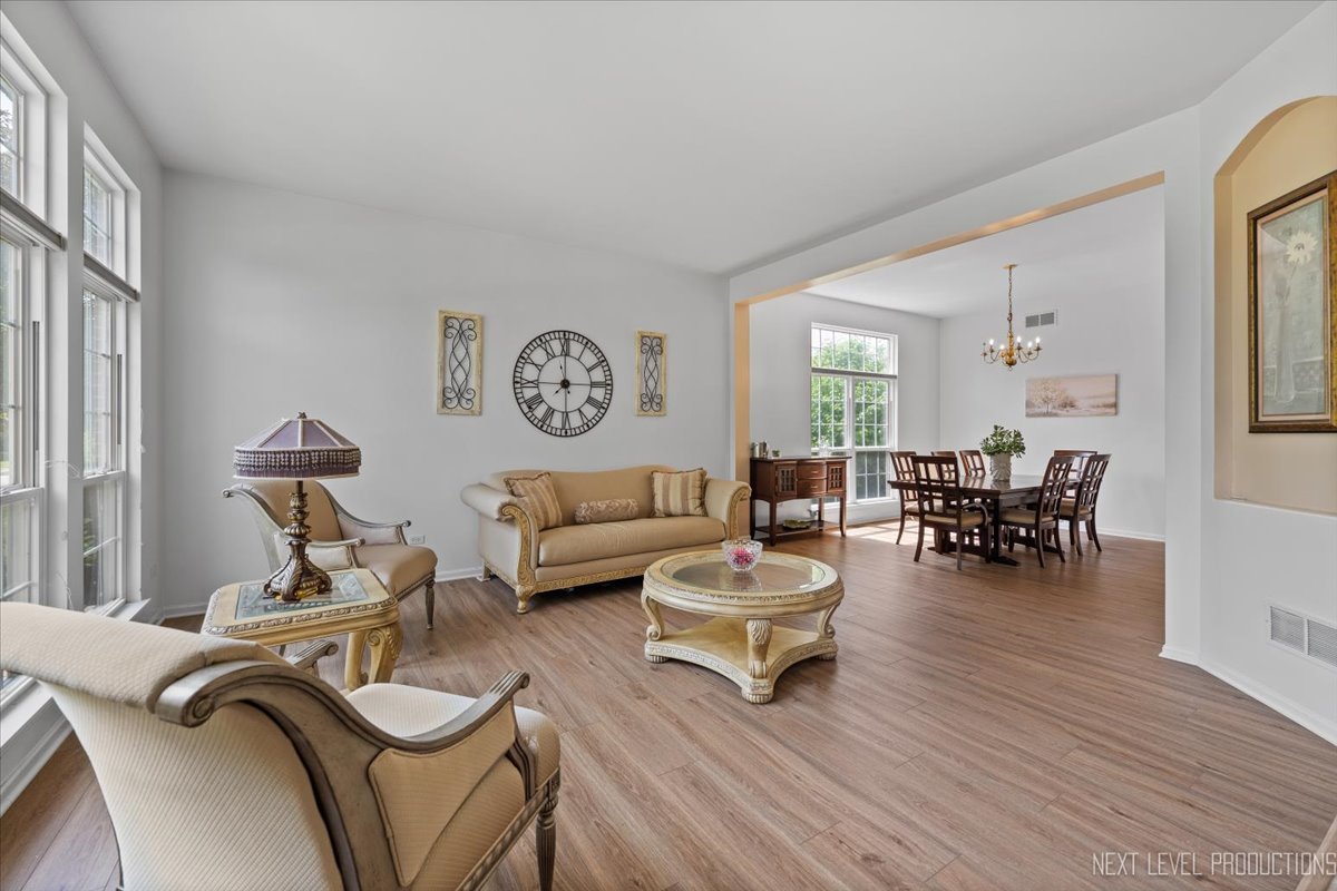 2198 Kemmerer Lane, Bolingbrook, IL 60490