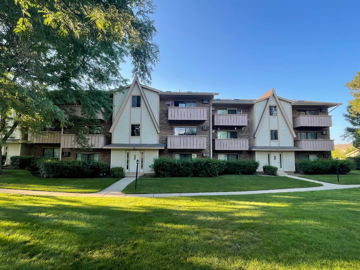13 Echo Court #10, Vernon Hills, IL 60061