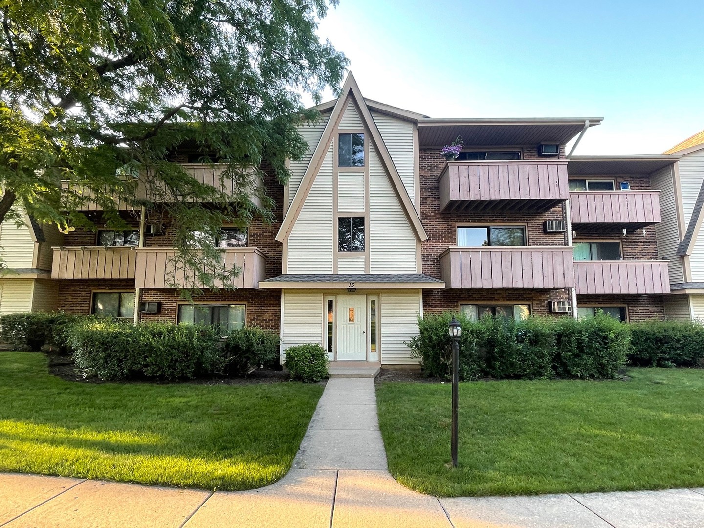 13 Echo Court #10, Vernon Hills, IL 60061