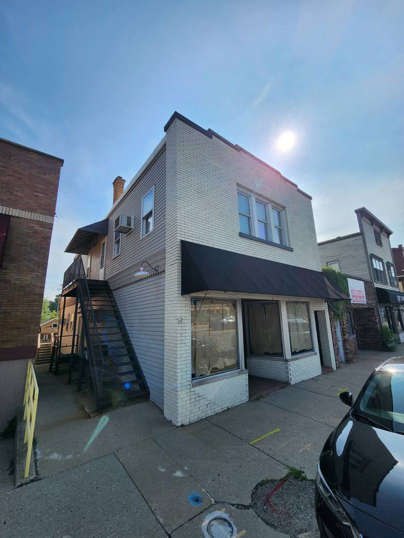 48 Crystal Street #2F, Cary, IL 60013