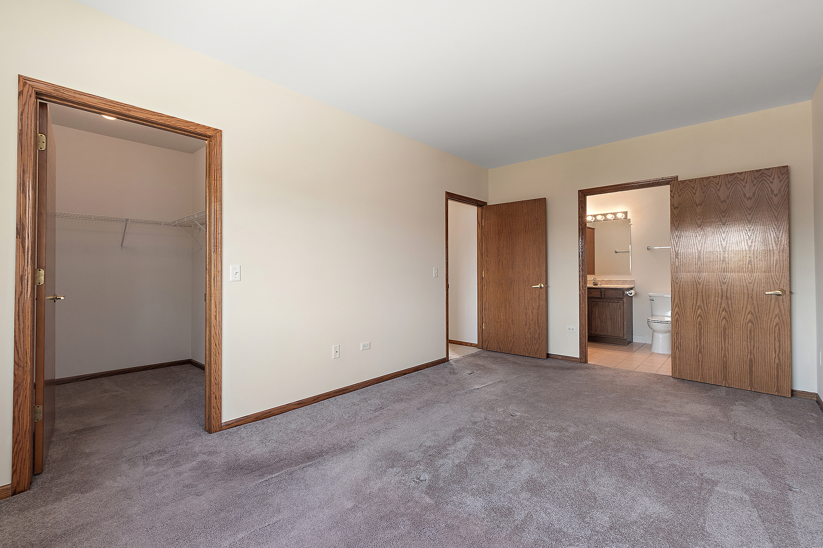 5311 W Mint Julip Drive #301, Alsip, IL 60803