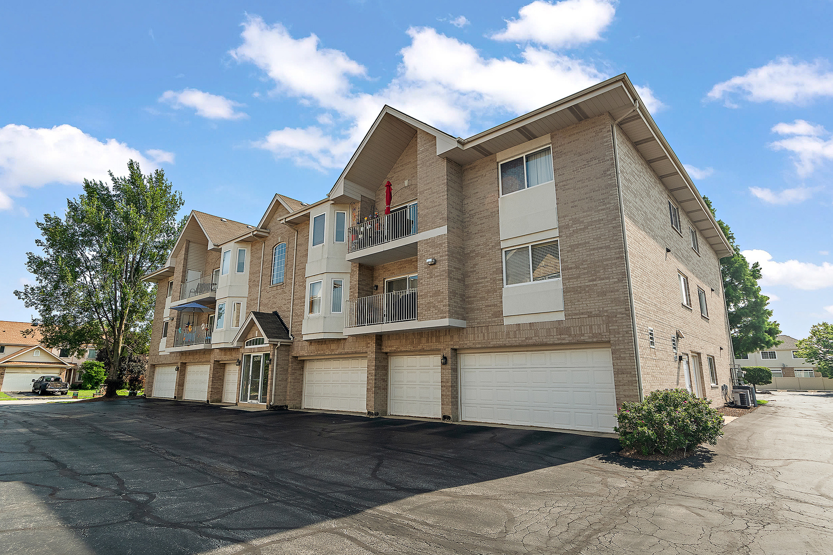 5311 W Mint Julip Drive #301, Alsip, IL 60803