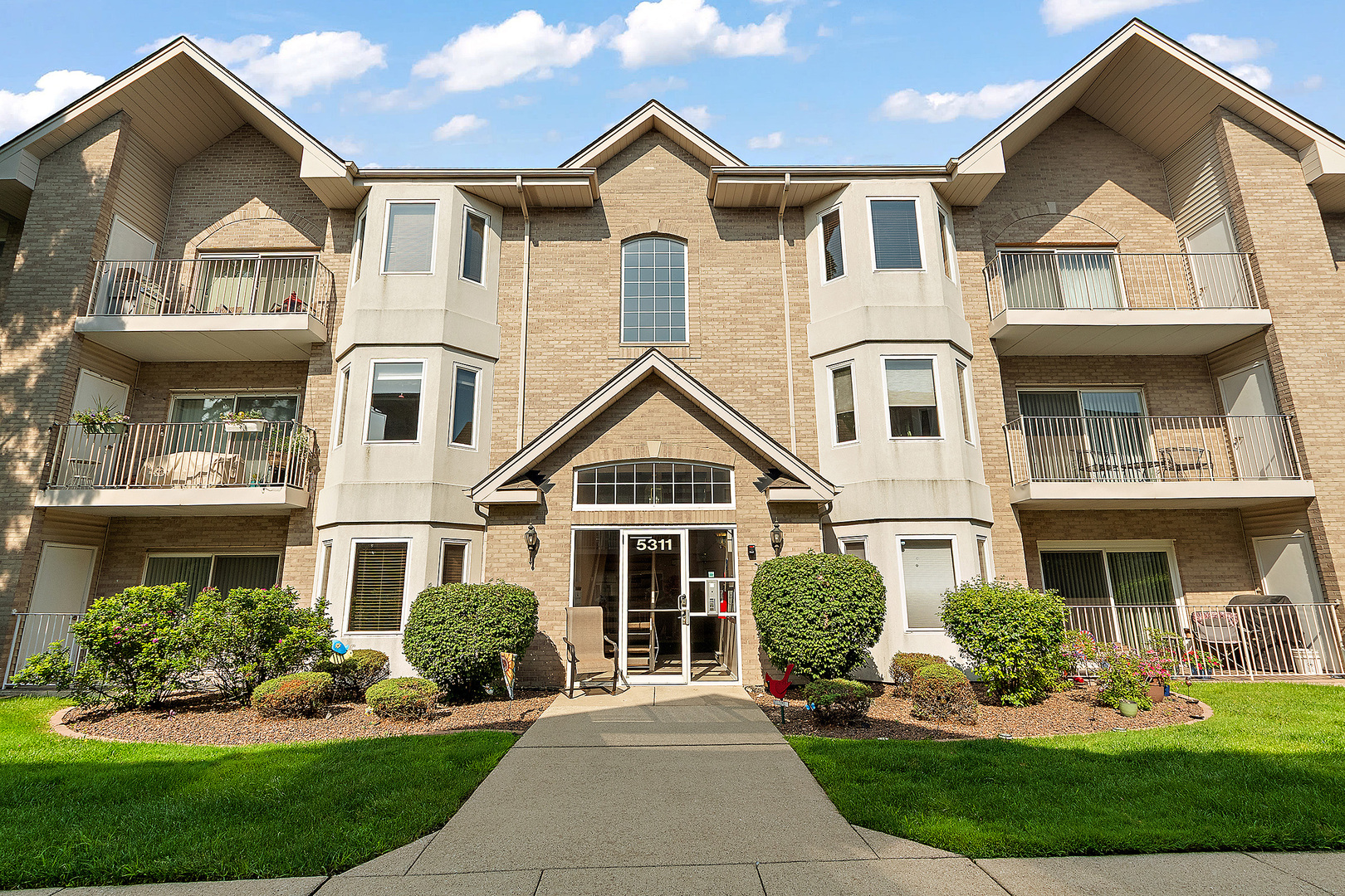 5311 W Mint Julip Drive #301, Alsip, IL 60803