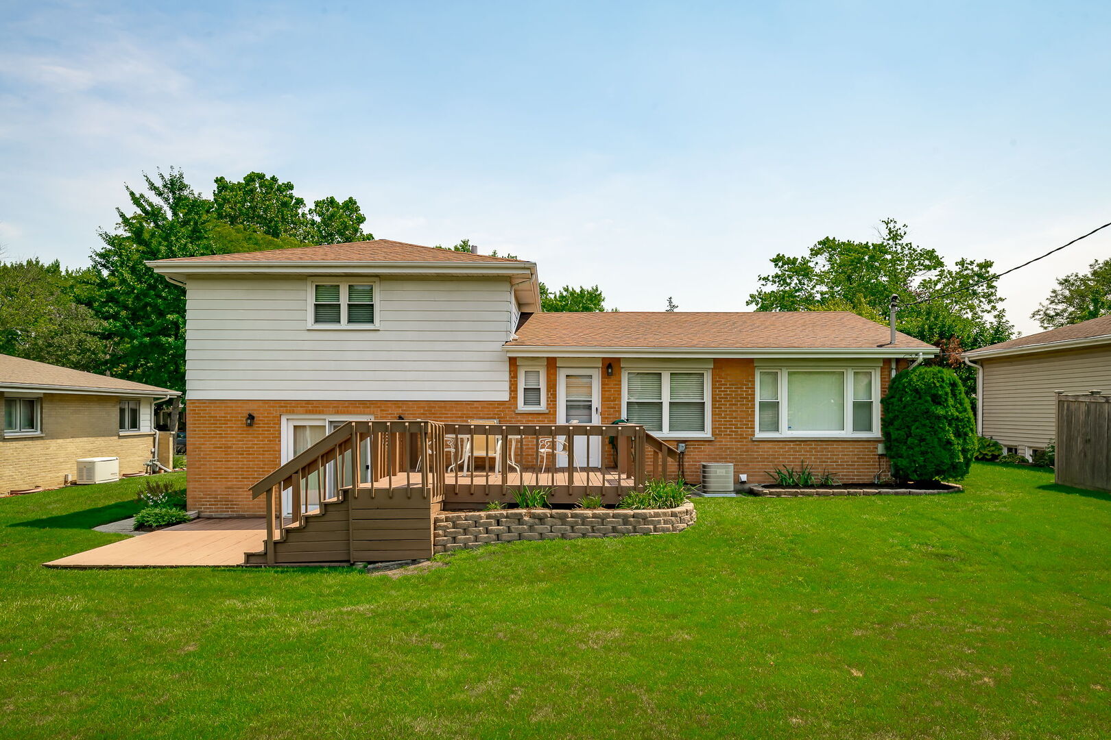 856 S Stratford Avenue, Elmhurst, IL 60126