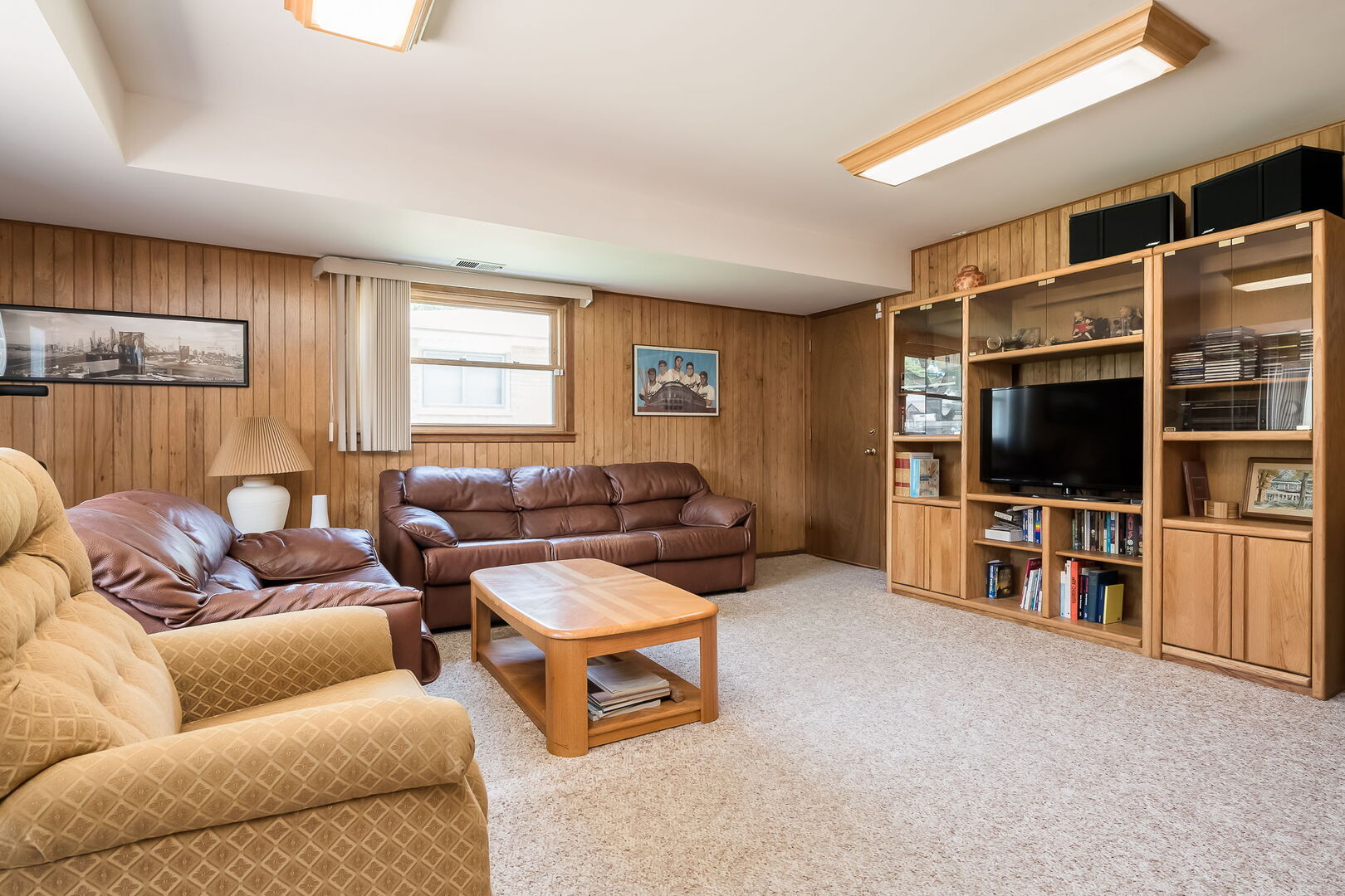 856 S Stratford Avenue, Elmhurst, IL 60126