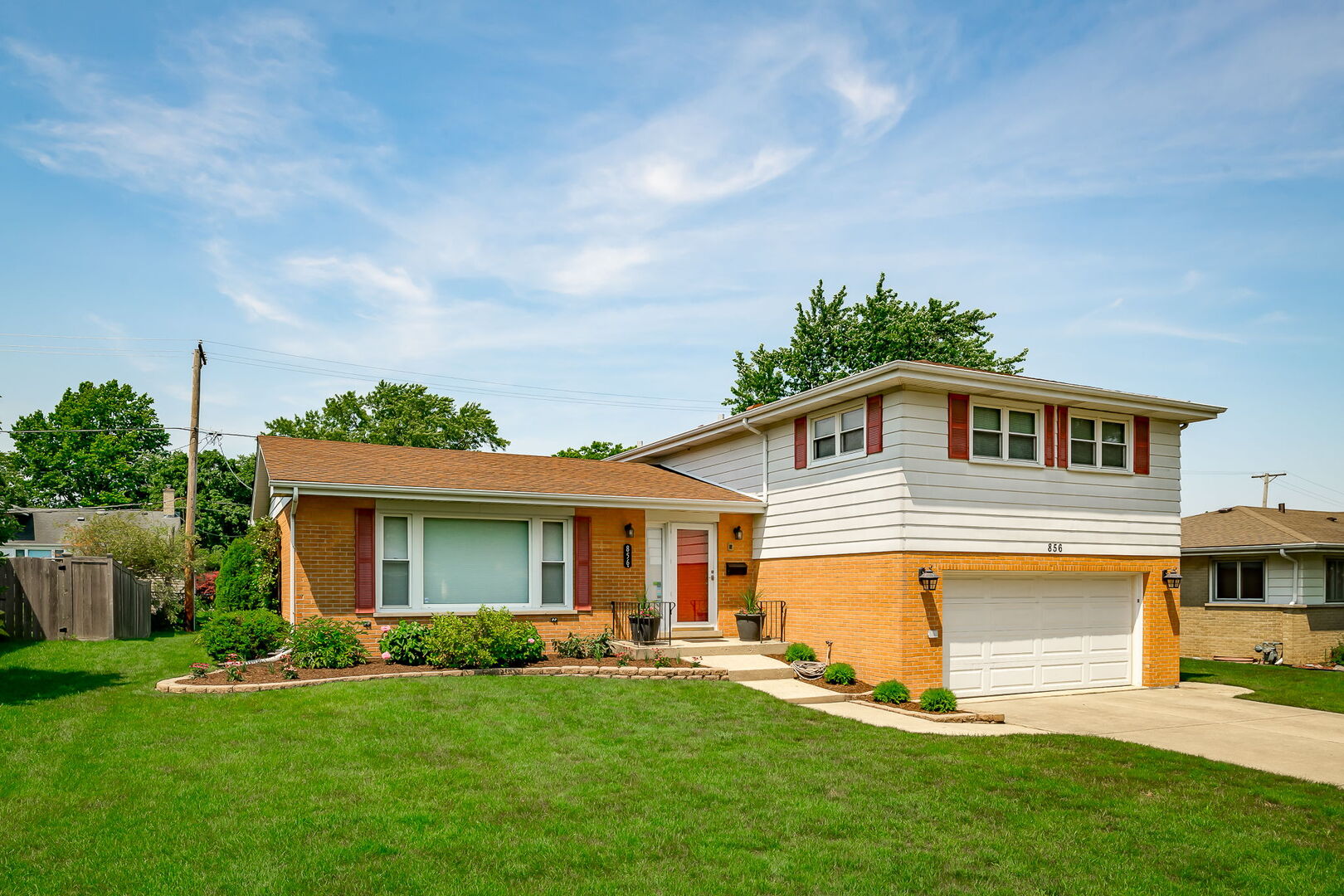 856 S Stratford Avenue, Elmhurst, IL 60126