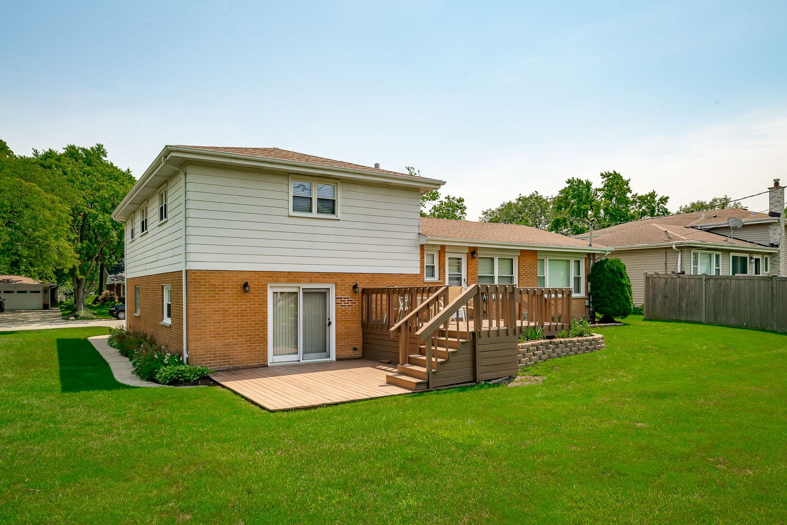 856 S Stratford Avenue, Elmhurst, IL 60126
