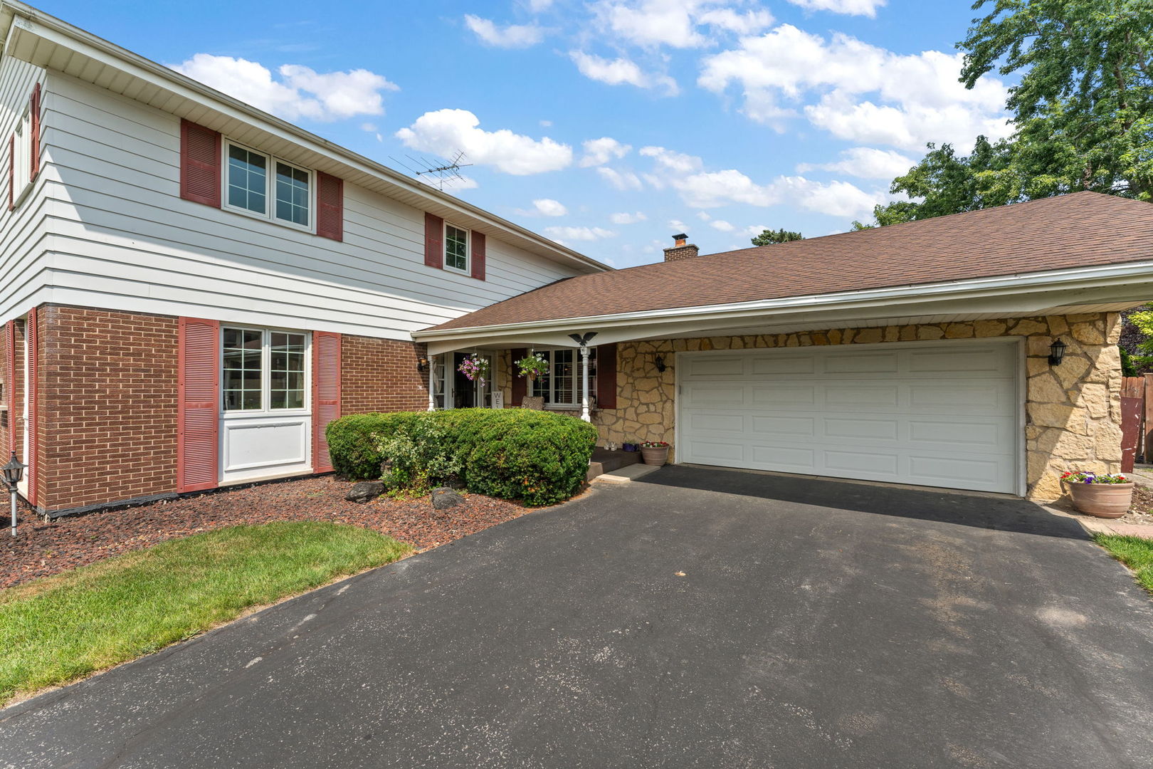 6232 W 129th Street, Palos Heights, IL 60463