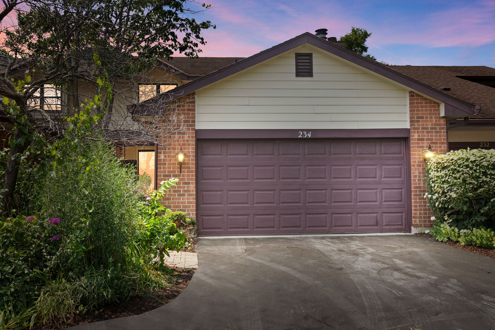 234 W Grant Village Street, Hinsdale, IL 60521