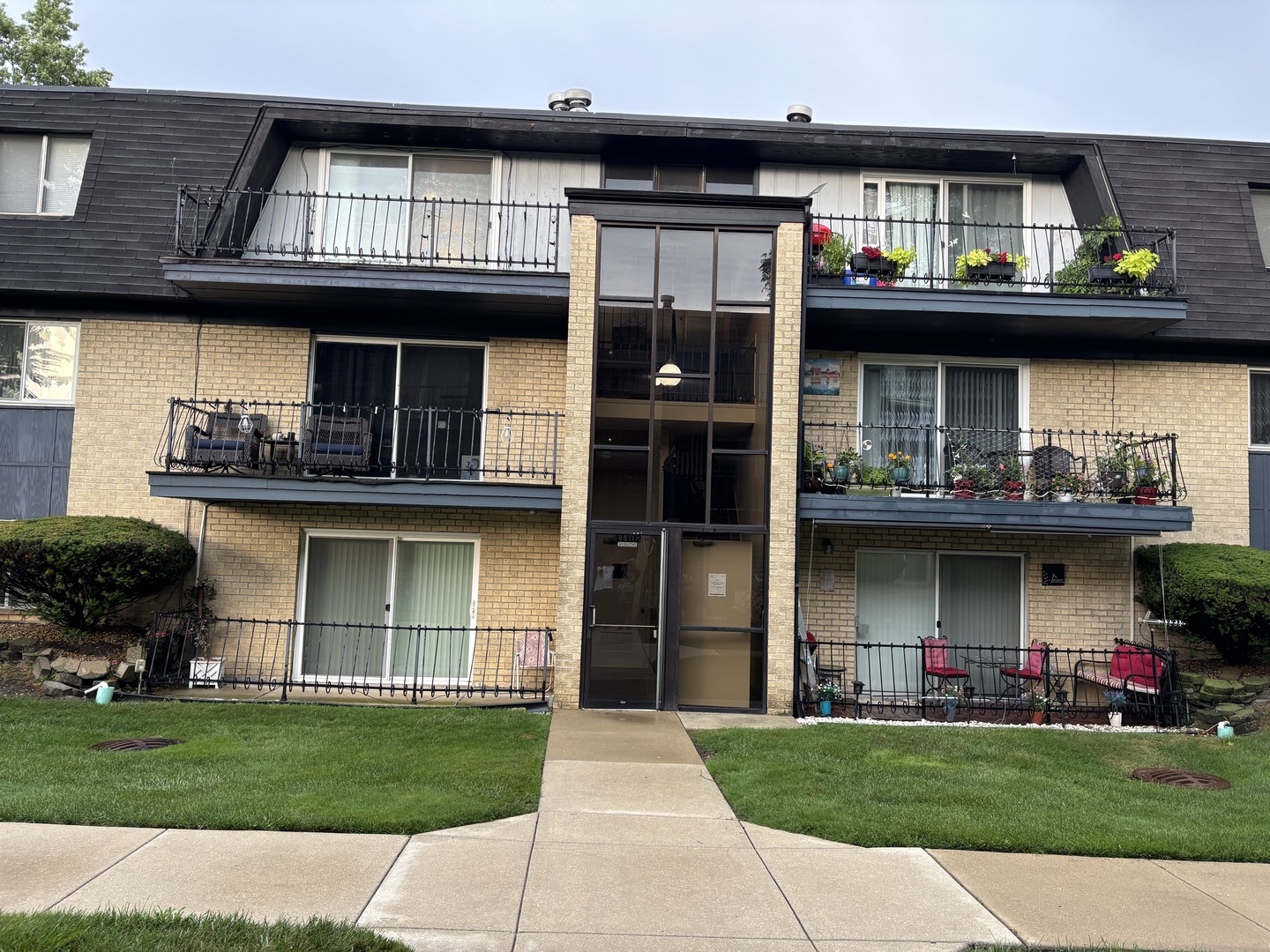 11102 S 84th Avenue #3B, Palos Hills, IL 60465