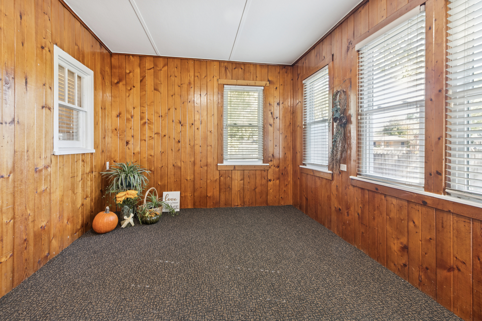 392 W Exchange Street, Crete, IL 60417