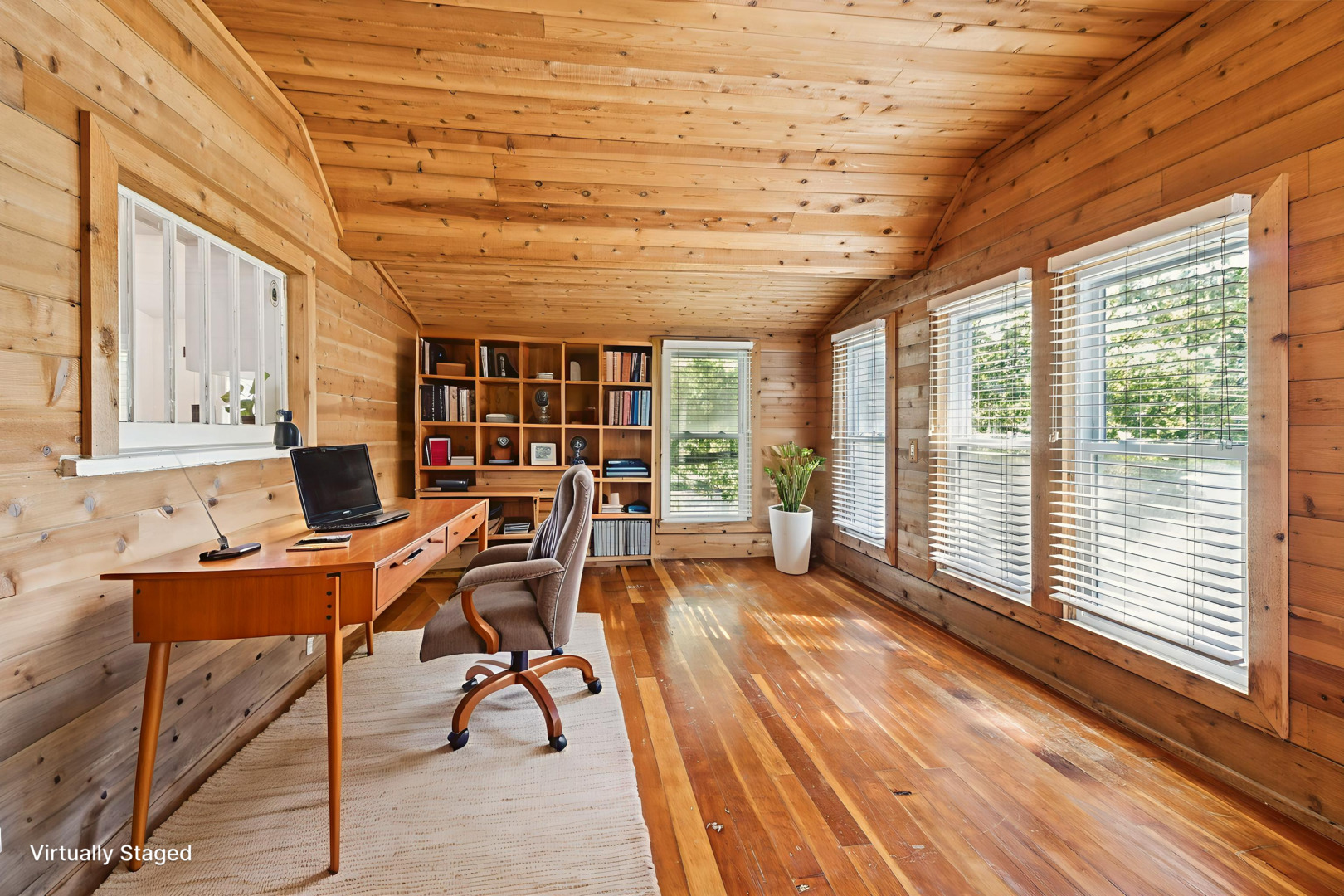 392 W Exchange Street, Crete, IL 60417