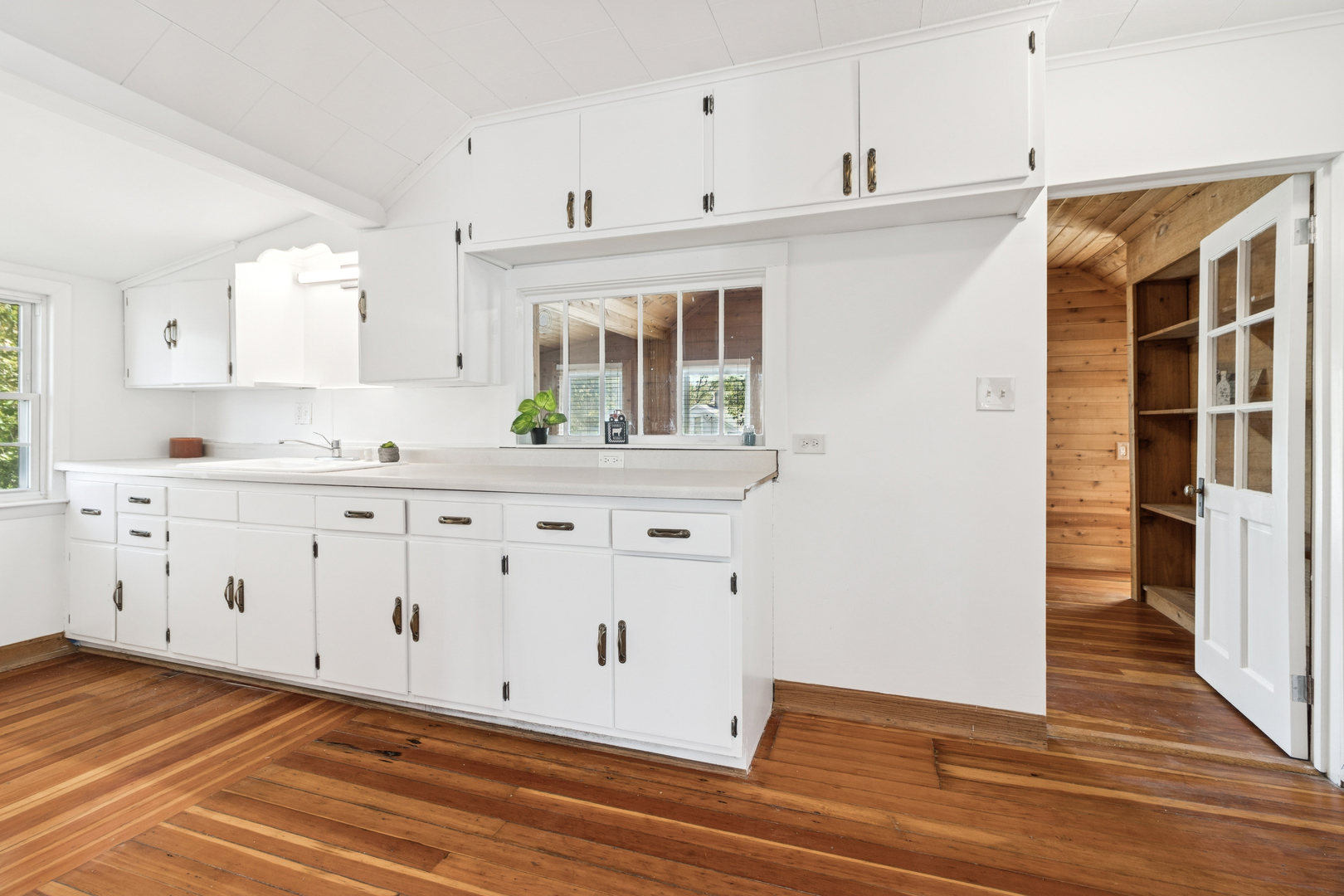 392 W Exchange Street, Crete, IL 60417