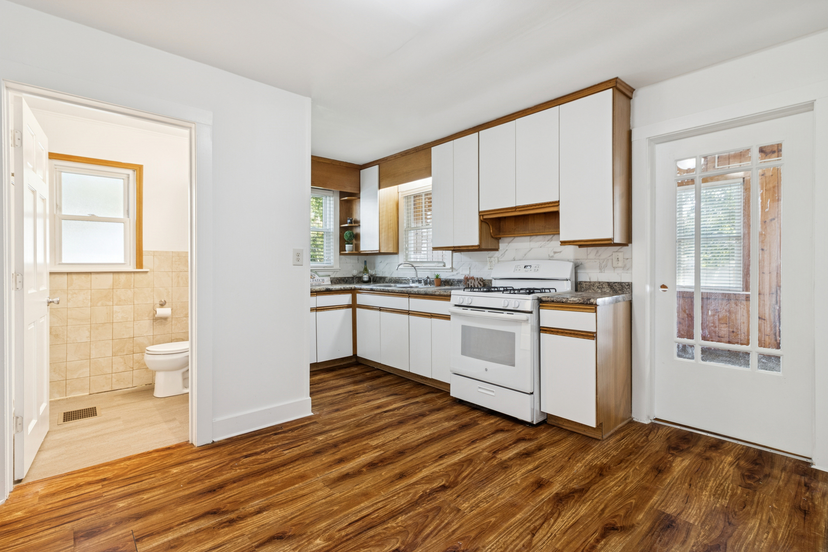 392 W Exchange Street, Crete, IL 60417