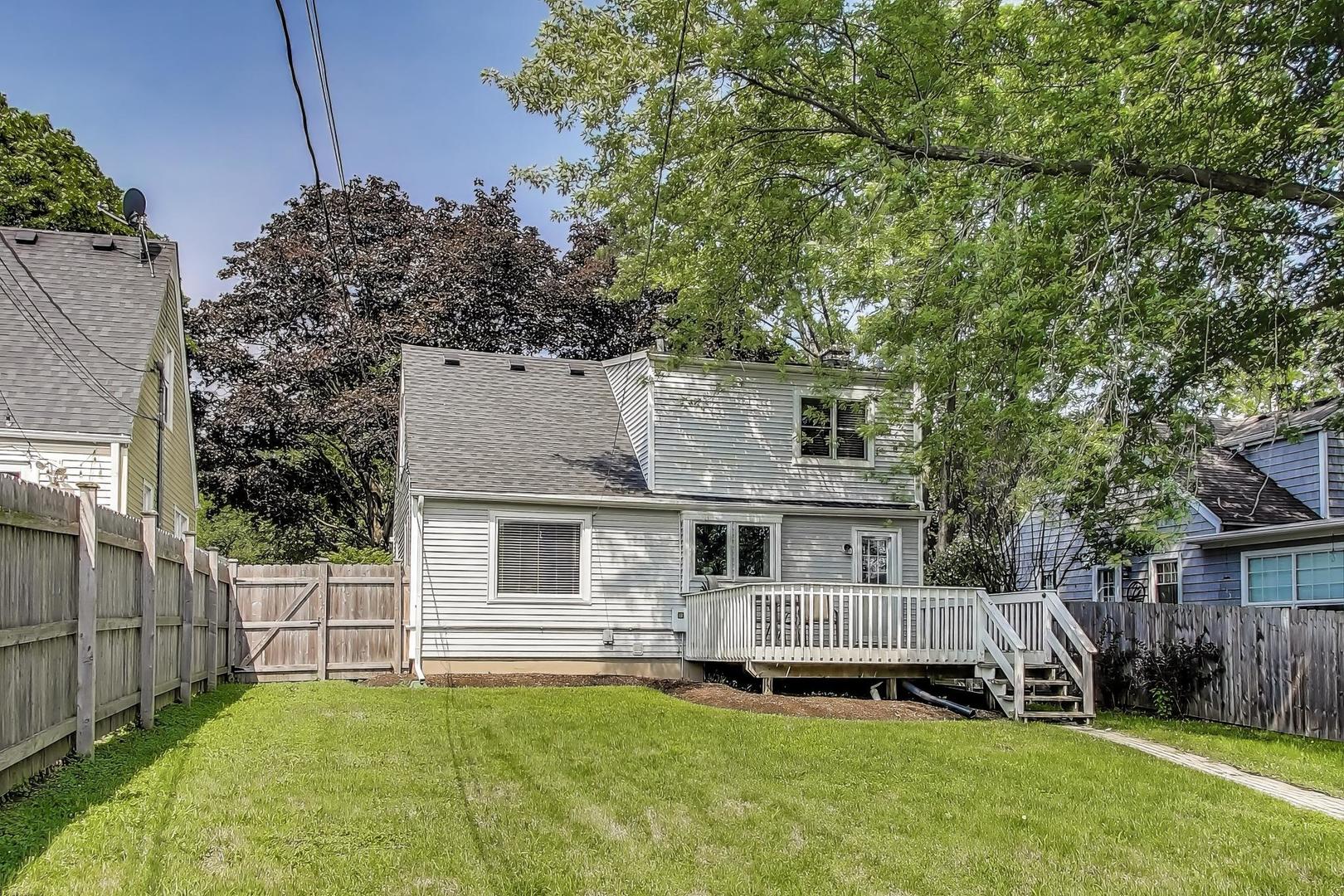 1010 Elm Street, St. Charles, IL 60174
