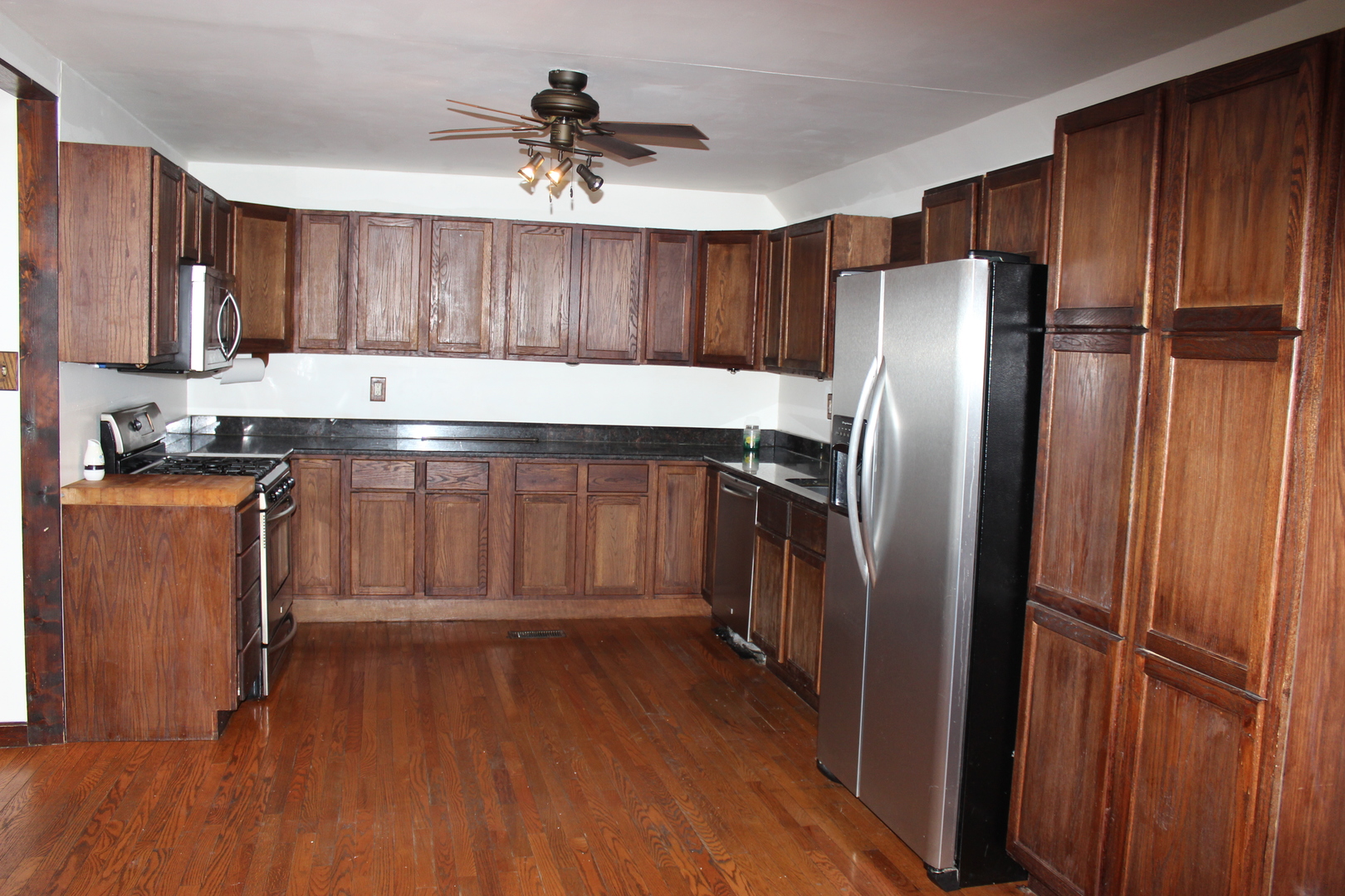 4733 W 141st Street, Crestwood, IL 60418