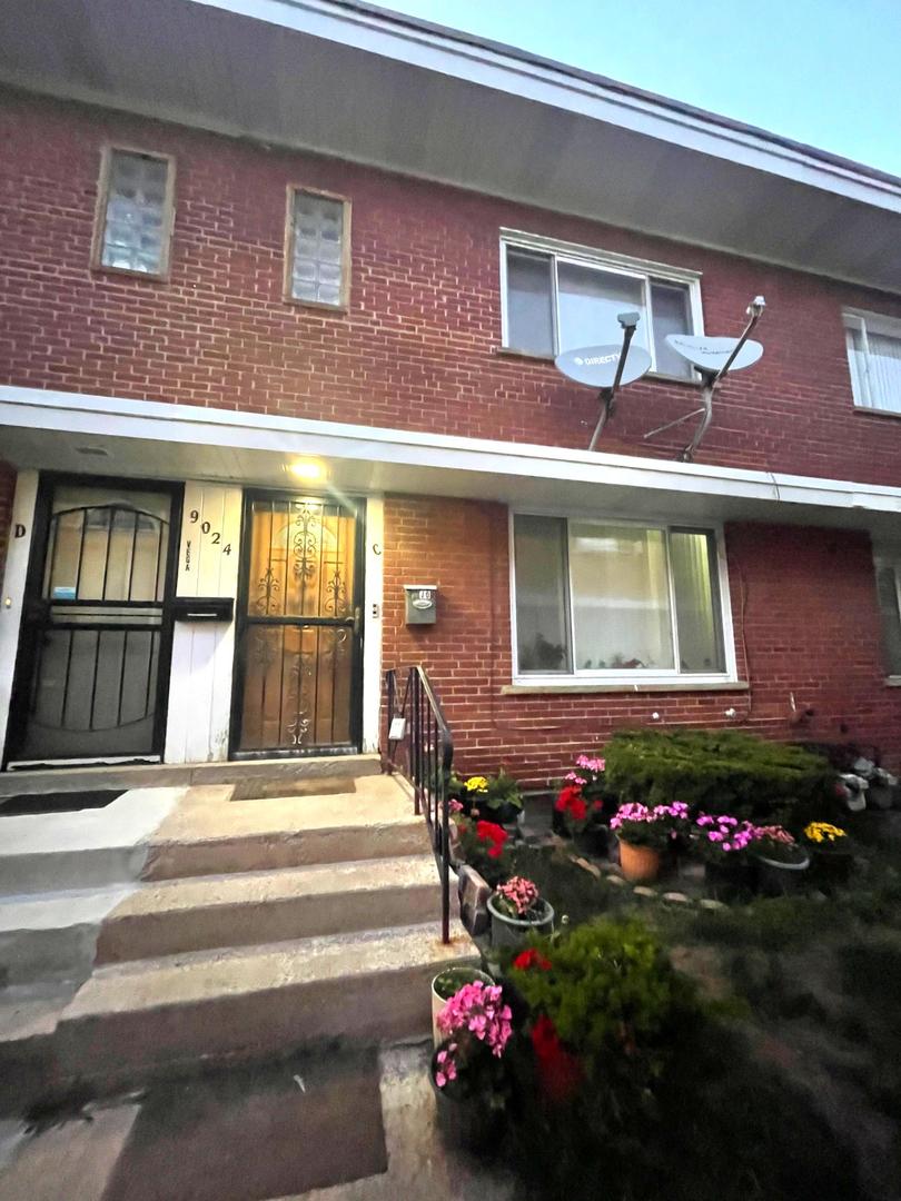 9024 Skokie Boulevard #C, Skokie, IL 60077
