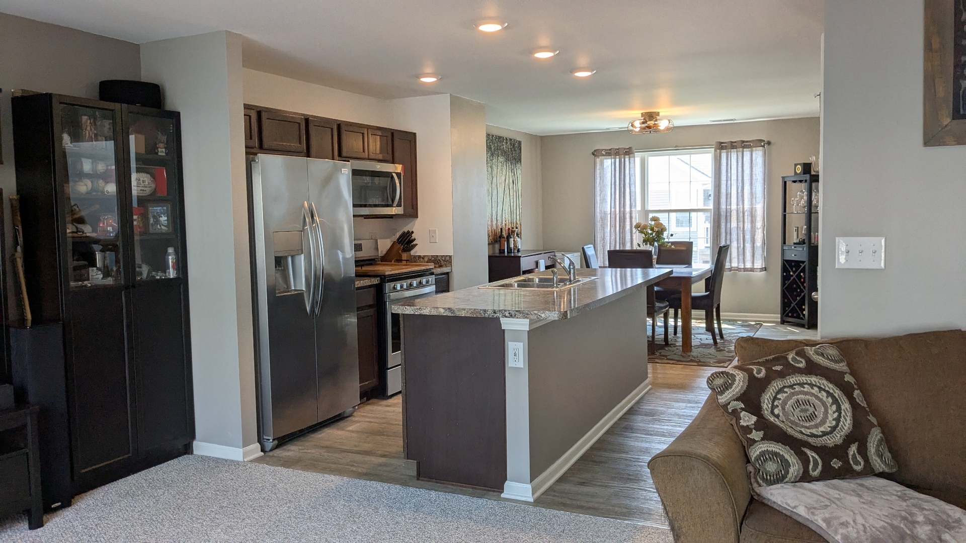 605 Berry Ridge Drive, Joliet, IL 60431