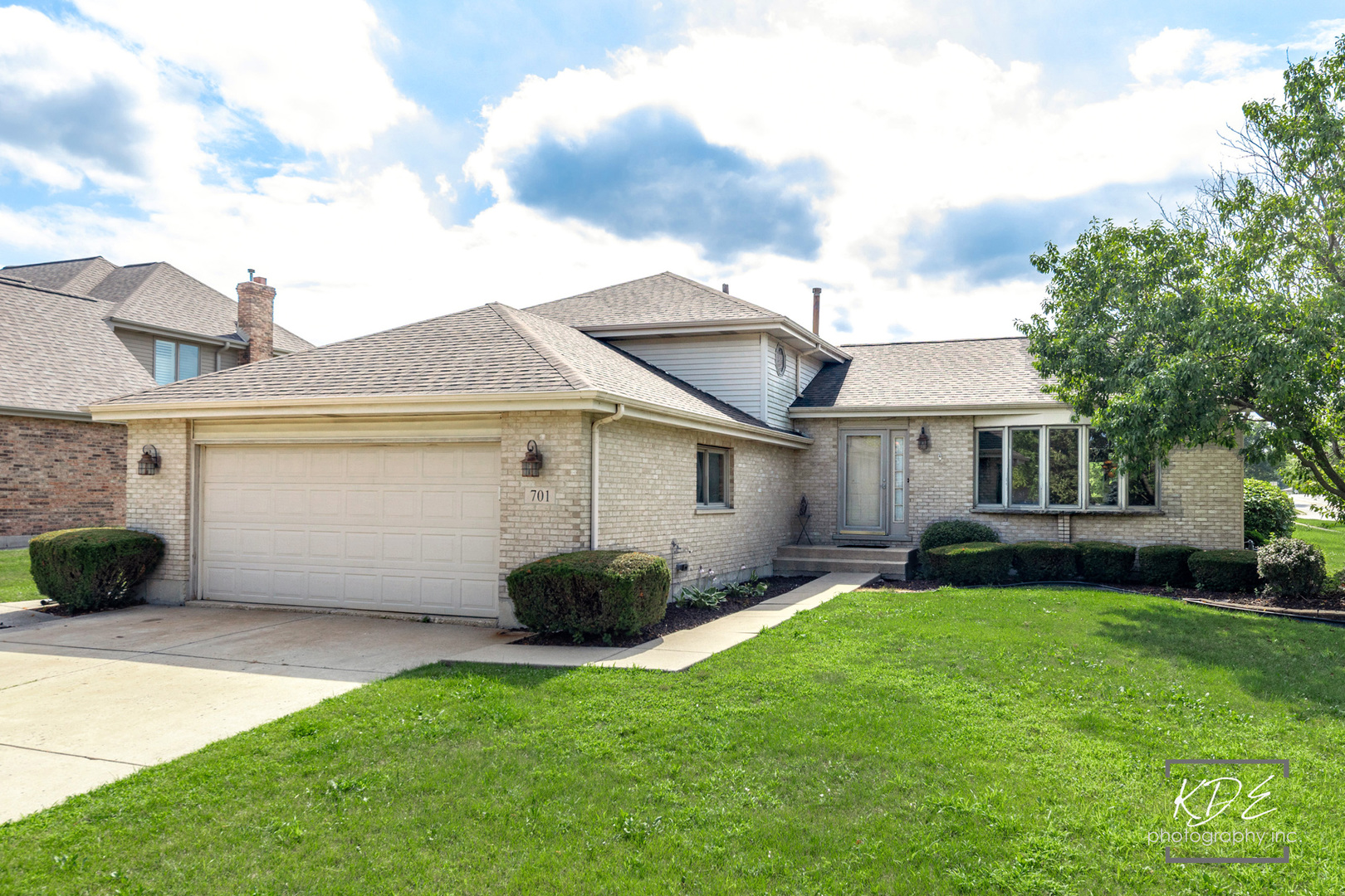 701 Bishops Gate Drive, New Lenox, IL 60451