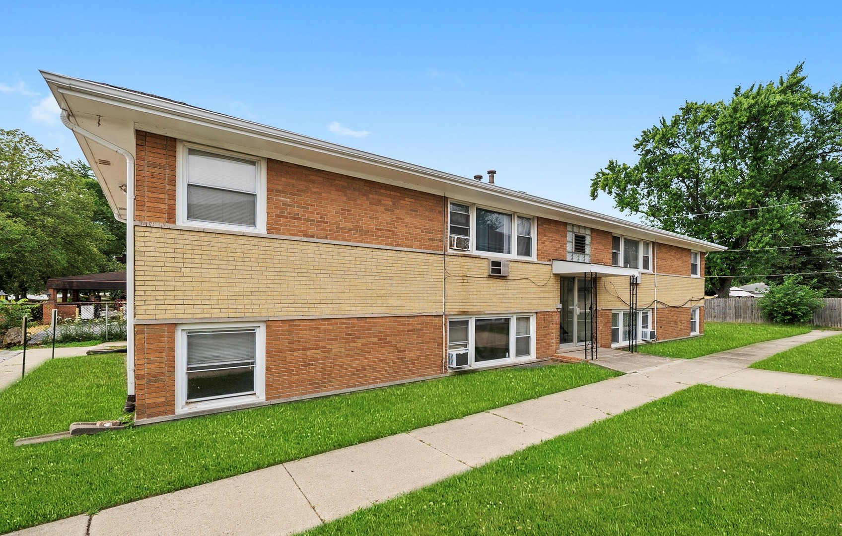18514 Torrence Avenue, Lansing, IL 60438