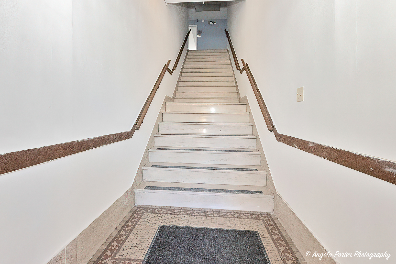 218-226 N Genesee Street, Waukegan, IL 60085