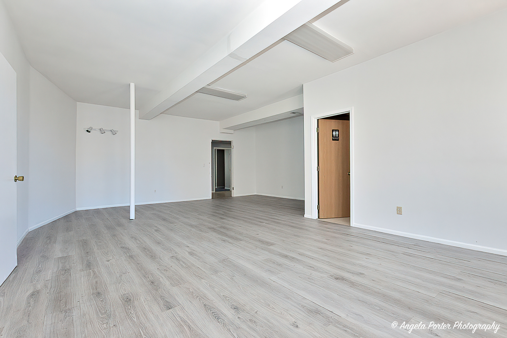 218-226 N Genesee Street, Waukegan, IL 60085