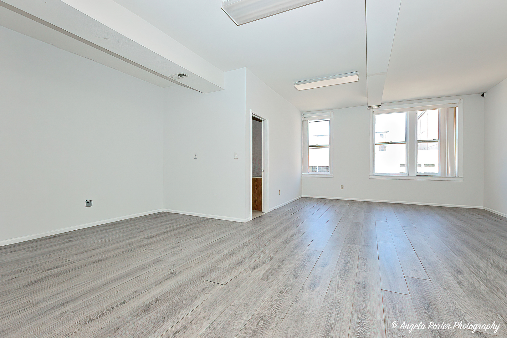 218-226 N Genesee Street, Waukegan, IL 60085