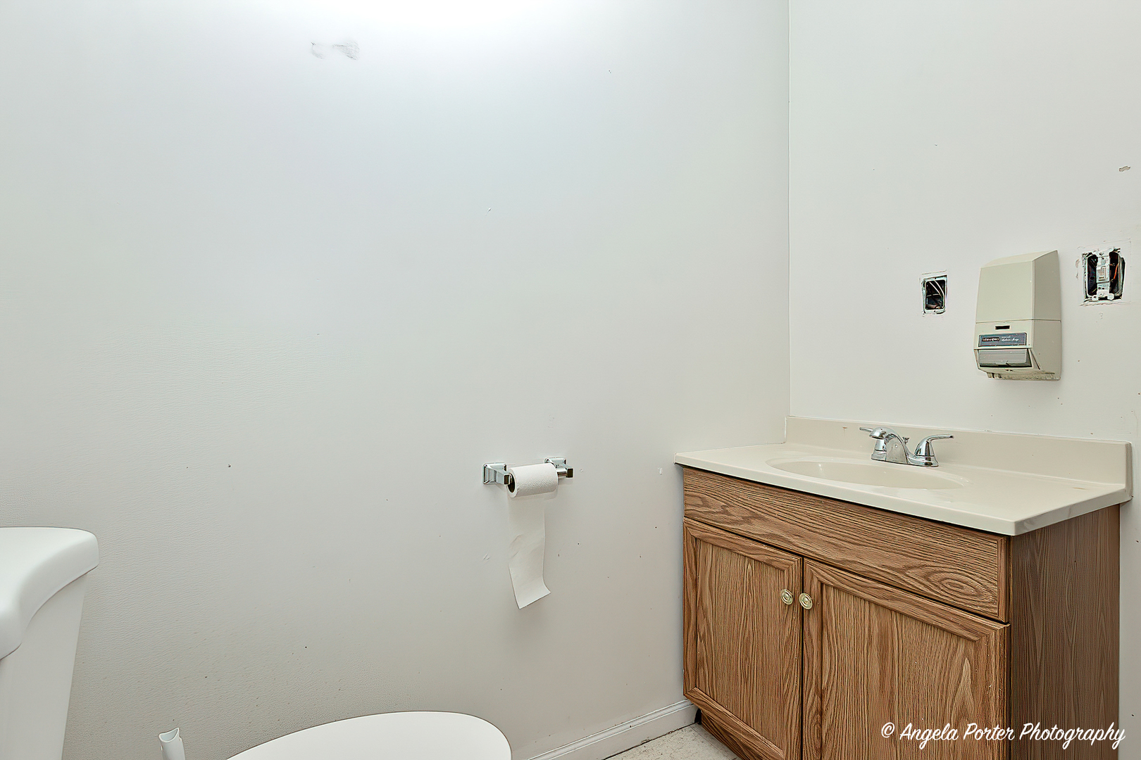 218-226 N Genesee Street, Waukegan, IL 60085